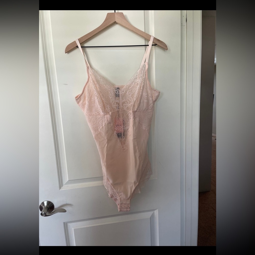 Pinsy Smoothing Lace Bodysuit 2X